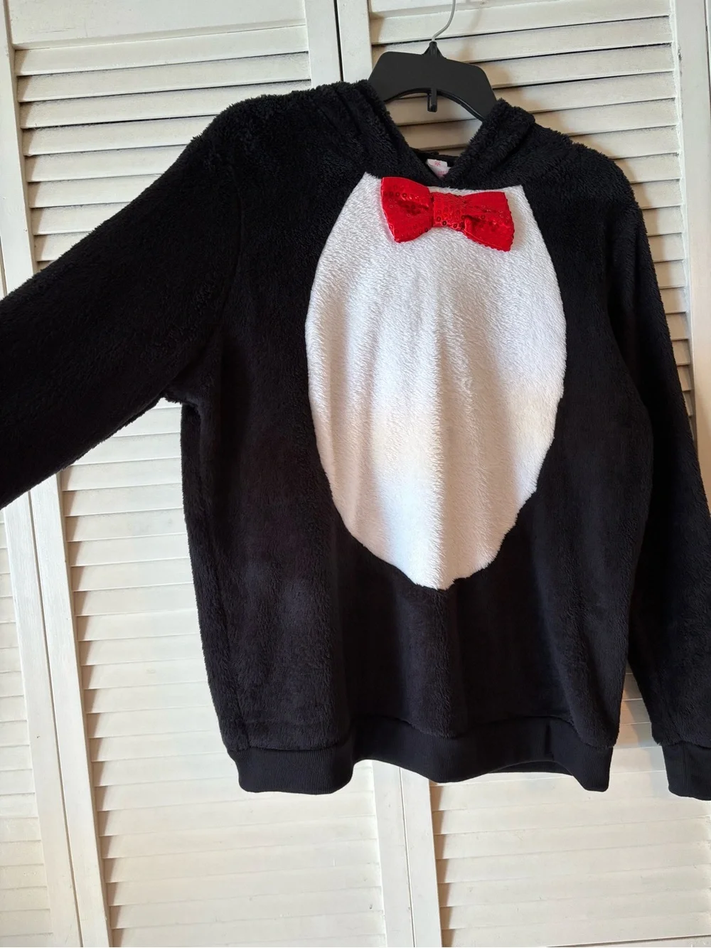 No Boundaries Black Fuzzy Hoodie with red bow.  Fits like a Woman Large